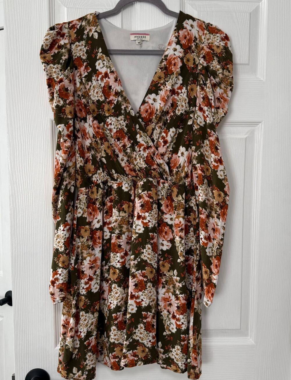 Andree by Unit Women's Floral Surplice Puff Sleeve Dress Size Medium
